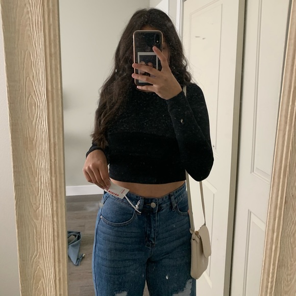 Brand new Distressed mom jeans - Picture 2 of 7